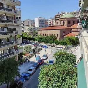 https://cute-central-apartments.hotelschalkidiki.net