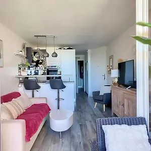 https://vue-mer-piscine-free-parking.fr-provencehotel.com