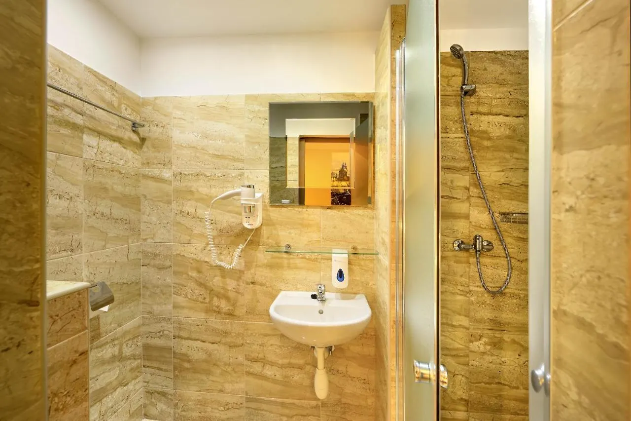 Appartamento Basement Room Old Town Praga